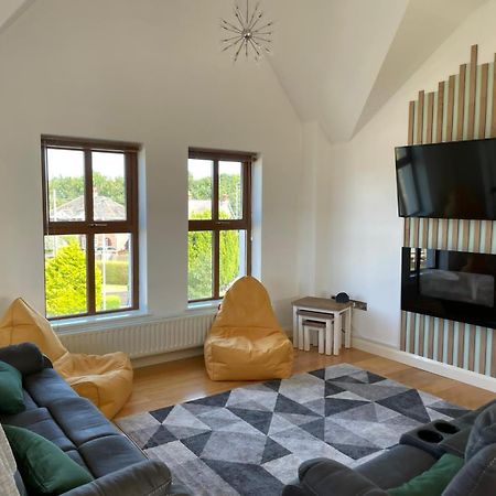 Апартаменты Orchard Oasis, Luxury Penthouse Getaway Колрейн Экстерьер фото