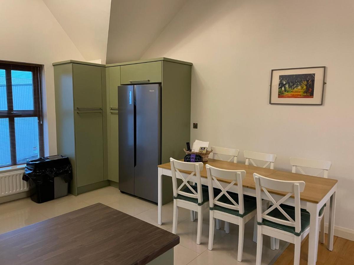 Апартаменты Orchard Oasis, Luxury Penthouse Getaway Колрейн Экстерьер фото